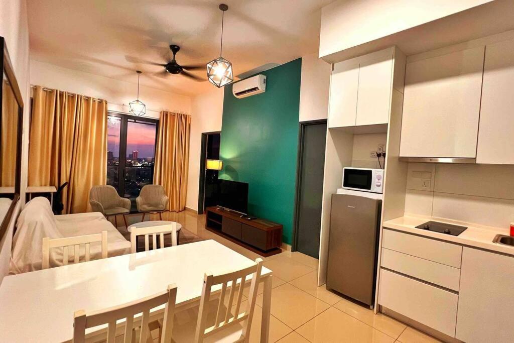 Cozy Aera Residence / Free Wi-Fi Netflix / Sunway Петалинг Джая Екстериор снимка