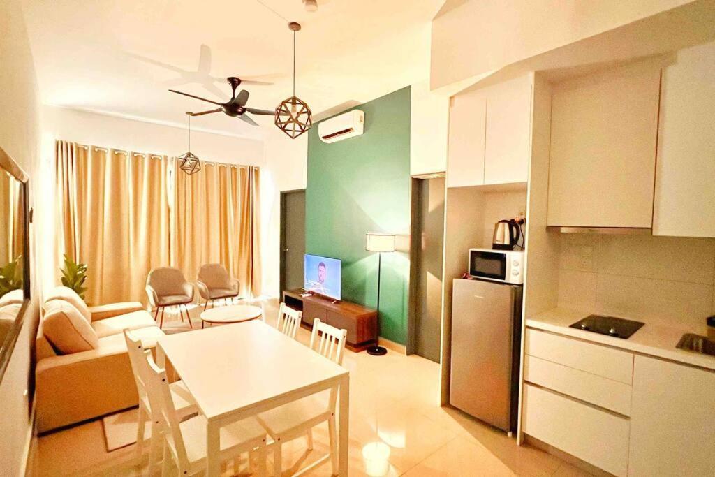 Cozy Aera Residence / Free Wi-Fi Netflix / Sunway Петалинг Джая Екстериор снимка