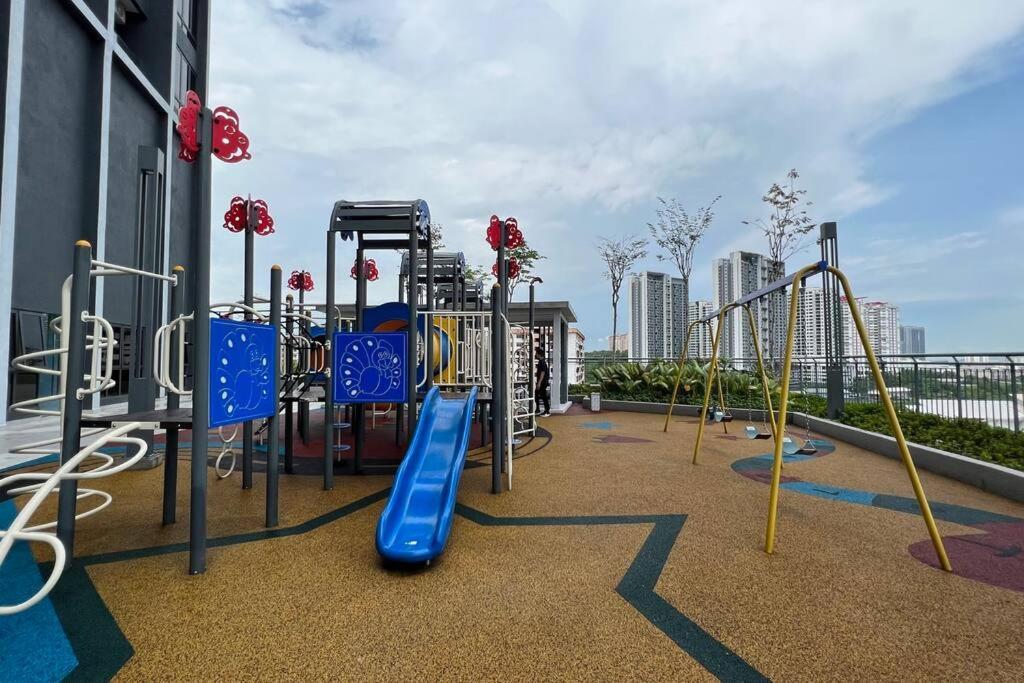 Cozy Aera Residence / Free Wi-Fi Netflix / Sunway Петалинг Джая Екстериор снимка